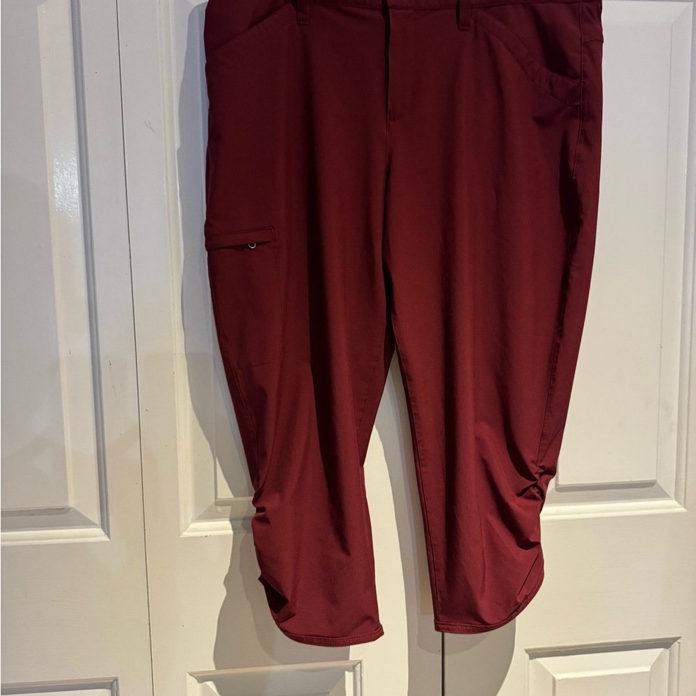 Eddie Bauer All Purpose Capri Pants